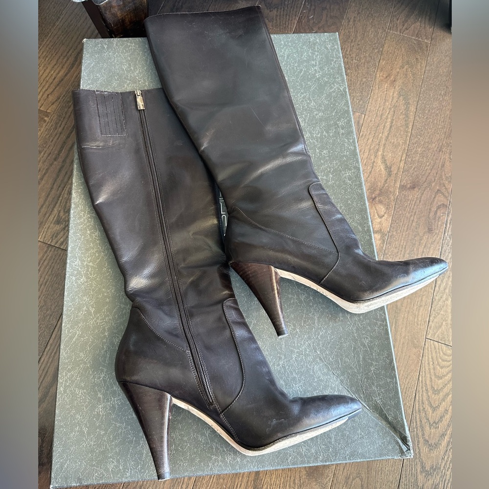 Elegant Via Spiga Leather Knee-High Boots